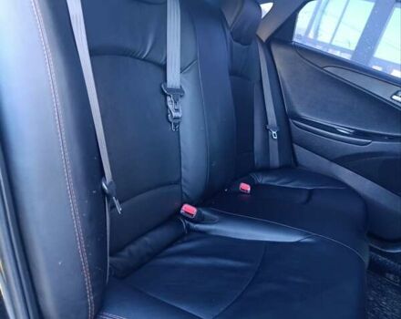 Хендай Соната 2014 у Полтаві на Automoto.ua Чорний Хендай Соната, об'ємом двигуна 2 л та пробігом 250 тис. км за 6499 $, фото 7 на Automoto.ua