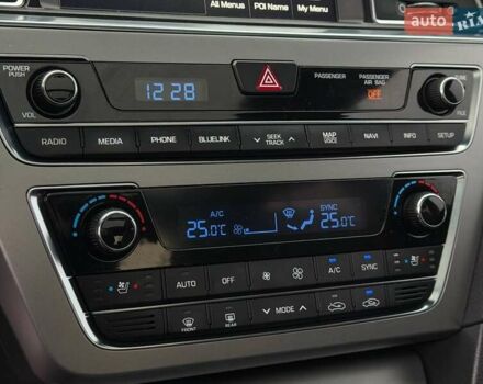 Черный Хендай Соната, объемом двигателя 2 л и пробегом 123 тыс. км за 12800 $, фото 30 на Automoto.ua