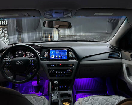 Черный Хендай Соната, объемом двигателя 2.36 л и пробегом 300 тыс. км за 9000 $, фото 20 на Automoto.ua