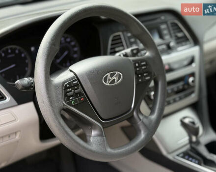 Хендай Соната 2014 у Ковель на Automoto.ua Чорний Хендай Соната, об'ємом двигуна 2.36 л та пробігом 215 тис. км за 10500 $, фото 22 на Automoto.ua