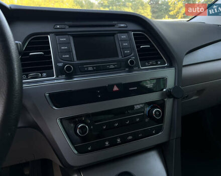 Черный Хендай Соната, объемом двигателя 2.36 л и пробегом 166 тыс. км за 10700 $, фото 25 на Automoto.ua