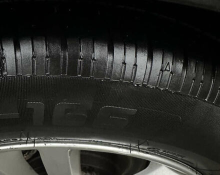 Черный Хендай Соната, объемом двигателя 2.36 л и пробегом 300 тыс. км за 9000 $, фото 36 на Automoto.ua