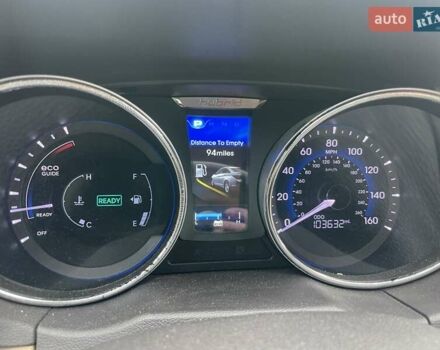 Черный Хендай Соната, объемом двигателя 2.36 л и пробегом 165 тыс. км за 10400 $, фото 16 на Automoto.ua