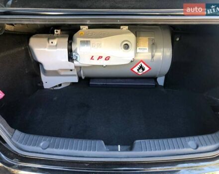 Черный Хендай Соната, объемом двигателя 2 л и пробегом 253 тыс. км за 10500 $, фото 16 на Automoto.ua