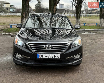 Черный Хендай Соната, объемом двигателя 2 л и пробегом 249 тыс. км за 7500 $, фото 6 на Automoto.ua