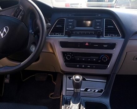 Чорний Хендай Соната, об'ємом двигуна 2.4 л та пробігом 135 тис. км за 10000 $, фото 5 на Automoto.ua