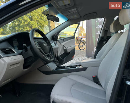 Черный Хендай Соната, объемом двигателя 2.36 л и пробегом 166 тыс. км за 10700 $, фото 8 на Automoto.ua