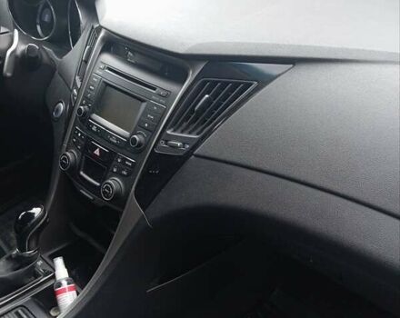 Черный Хендай Соната, объемом двигателя 2.4 л и пробегом 190 тыс. км за 10200 $, фото 14 на Automoto.ua