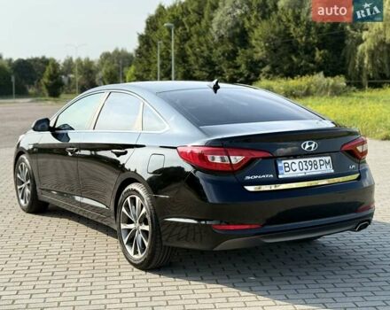 Черный Хендай Соната, объемом двигателя 2 л и пробегом 158 тыс. км за 9900 $, фото 7 на Automoto.ua