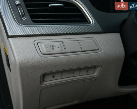 Черный Хендай Соната, объемом двигателя 2.36 л и пробегом 166 тыс. км за 10700 $, фото 21 на Automoto.ua