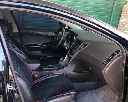 Черный Хендай Соната, объемом двигателя 2 л и пробегом 253 тыс. км за 10500 $, фото 8 на Automoto.ua