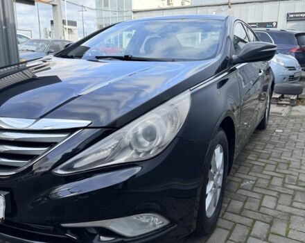 Черный Хендай Соната, объемом двигателя 2 л и пробегом 220 тыс. км за 7599 $, фото 1 на Automoto.ua