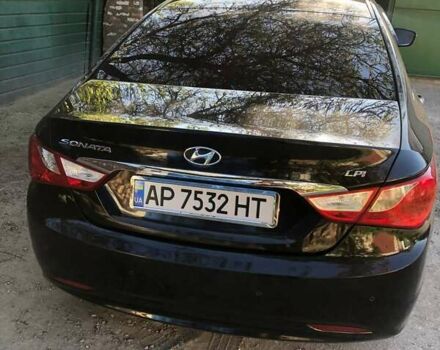 Черный Хендай Соната, объемом двигателя 2 л и пробегом 253 тыс. км за 10500 $, фото 5 на Automoto.ua