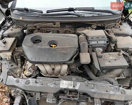 Чорний Хендай Соната, об'ємом двигуна 2 л та пробігом 218 тис. км за 5000 $, фото 8 на Automoto.ua