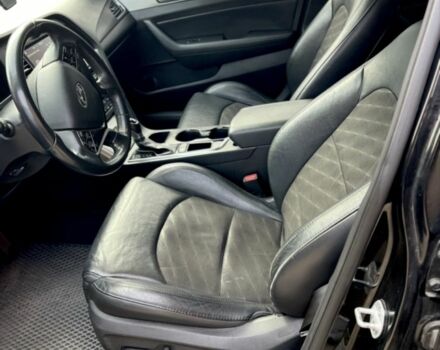 Черный Хендай Соната, объемом двигателя 2.4 л и пробегом 150 тыс. км за 12000 $, фото 10 на Automoto.ua