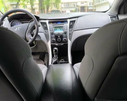 Черный Хендай Соната, объемом двигателя 2.36 л и пробегом 152 тыс. км за 9000 $, фото 11 на Automoto.ua