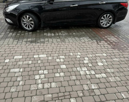 Чорний Хендай Соната, об'ємом двигуна 2.36 л та пробігом 199 тис. км за 9777 $, фото 6 на Automoto.ua