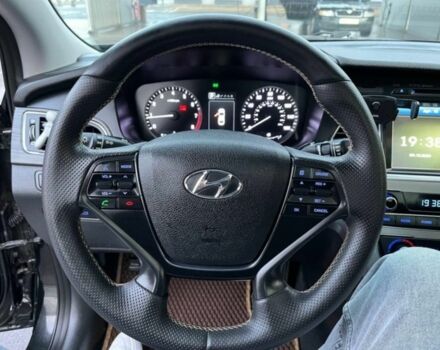 Черный Хендай Соната, объемом двигателя 2.4 л и пробегом 182 тыс. км за 10700 $, фото 7 на Automoto.ua