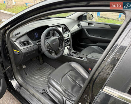 Черный Хендай Соната, объемом двигателя 2 л и пробегом 249 тыс. км за 7500 $, фото 21 на Automoto.ua