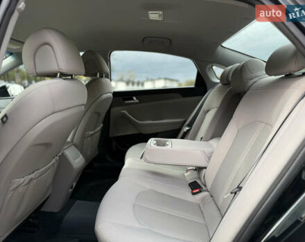 Хендай Соната 2014 у Ковель на Automoto.ua Чорний Хендай Соната, об'ємом двигуна 2.36 л та пробігом 215 тис. км за 10500 $, фото 57 на Automoto.ua