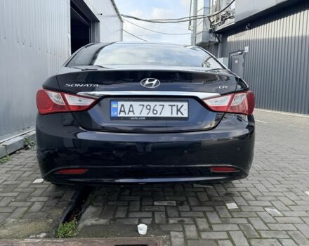 Черный Хендай Соната, объемом двигателя 2 л и пробегом 220 тыс. км за 7599 $, фото 4 на Automoto.ua