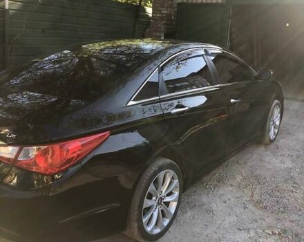 Черный Хендай Соната, объемом двигателя 2 л и пробегом 253 тыс. км за 10500 $, фото 4 на Automoto.ua