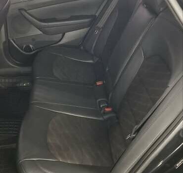 Черный Хендай Соната, объемом двигателя 2.36 л и пробегом 138 тыс. км за 10400 $, фото 40 на Automoto.ua