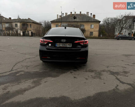 Черный Хендай Соната, объемом двигателя 2 л и пробегом 117 тыс. км за 13500 $, фото 6 на Automoto.ua