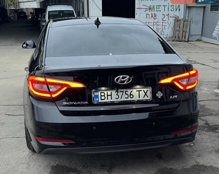 Черный Хендай Соната, объемом двигателя 2 л и пробегом 197 тыс. км за 13500 $, фото 1 на Automoto.ua