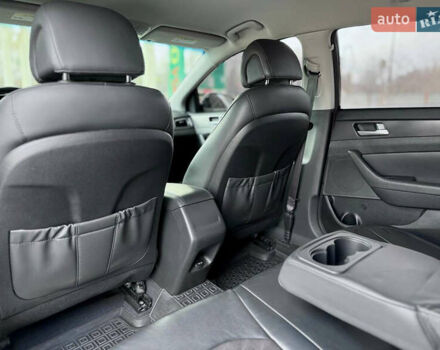 Чорний Хендай Соната, об'ємом двигуна 2.36 л та пробігом 145 тис. км за 9799 $, фото 13 на Automoto.ua