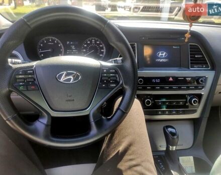 Чорний Хендай Соната, об'ємом двигуна 2.36 л та пробігом 260 тис. км за 9000 $, фото 6 на Automoto.ua