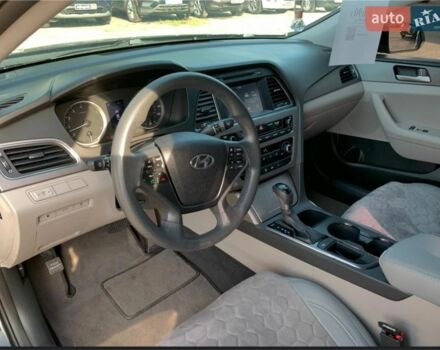 Черный Хендай Соната, объемом двигателя 2.4 л и пробегом 256 тыс. км за 10500 $, фото 8 на Automoto.ua