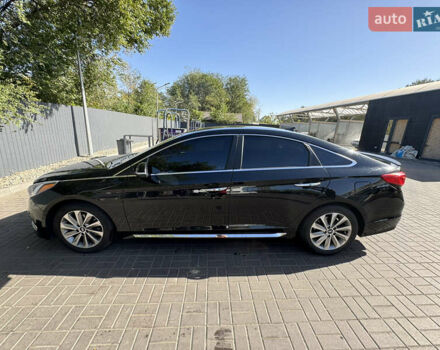 Черный Хендай Соната, объемом двигателя 2.36 л и пробегом 130 тыс. км за 10500 $, фото 2 на Automoto.ua