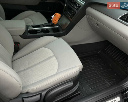 Черный Хендай Соната, объемом двигателя 2 л и пробегом 117 тыс. км за 13500 $, фото 29 на Automoto.ua