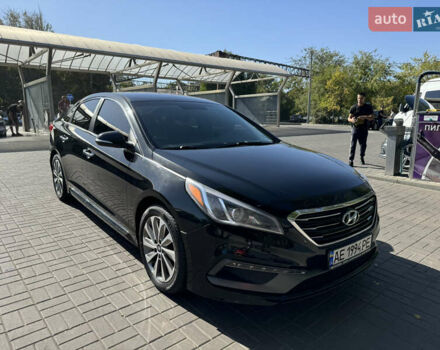 Черный Хендай Соната, объемом двигателя 2.36 л и пробегом 130 тыс. км за 10500 $, фото 4 на Automoto.ua
