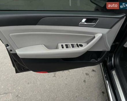 Черный Хендай Соната, объемом двигателя 2 л и пробегом 117 тыс. км за 13500 $, фото 20 на Automoto.ua