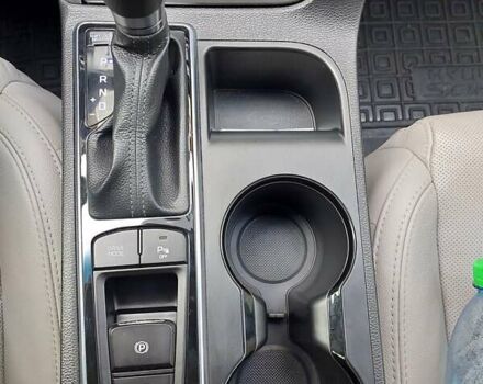 Черный Хендай Соната, объемом двигателя 2.36 л и пробегом 140 тыс. км за 12600 $, фото 42 на Automoto.ua