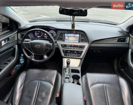 Черный Хендай Соната, объемом двигателя 2.4 л и пробегом 250 тыс. км за 10500 $, фото 19 на Automoto.ua