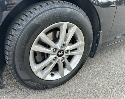 Черный Хендай Соната, объемом двигателя 2.4 л и пробегом 139 тыс. км за 10500 $, фото 16 на Automoto.ua