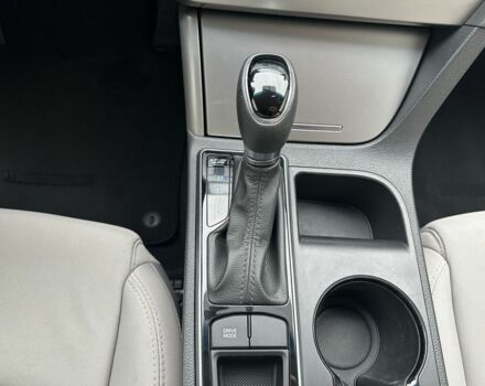 Черный Хендай Соната, объемом двигателя 2.4 л и пробегом 139 тыс. км за 10500 $, фото 13 на Automoto.ua