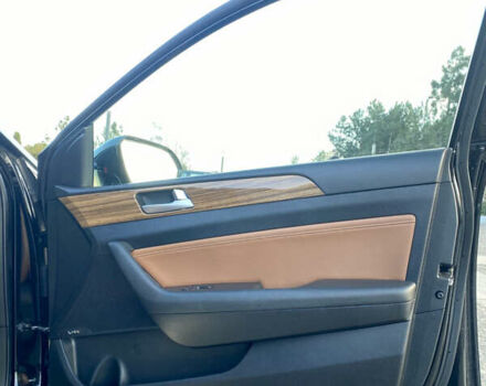 Чорний Хендай Соната, об'ємом двигуна 2.36 л та пробігом 170 тис. км за 13500 $, фото 16 на Automoto.ua