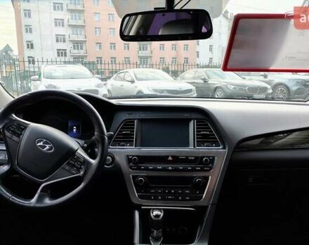 Чорний Хендай Соната, об'ємом двигуна 2 л та пробігом 98 тис. км за 9499 $, фото 10 на Automoto.ua