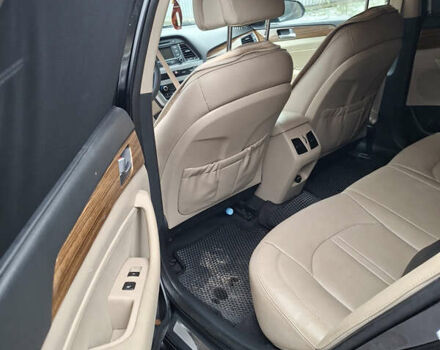 Черный Хендай Соната, объемом двигателя 2.36 л и пробегом 230 тыс. км за 9300 $, фото 5 на Automoto.ua