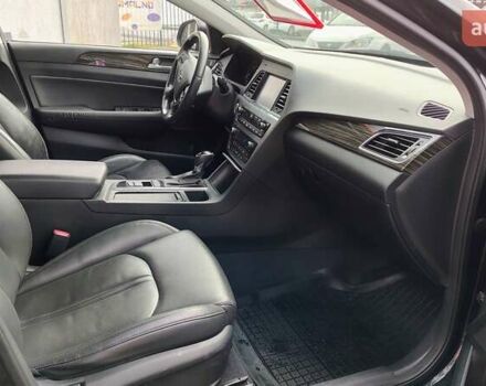 Чорний Хендай Соната, об'ємом двигуна 2 л та пробігом 98 тис. км за 9499 $, фото 12 на Automoto.ua