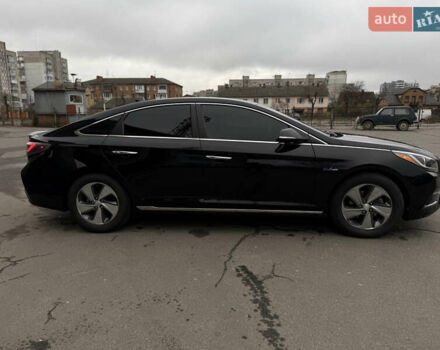 Черный Хендай Соната, объемом двигателя 2 л и пробегом 117 тыс. км за 13500 $, фото 3 на Automoto.ua