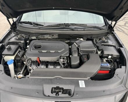 Черный Хендай Соната, объемом двигателя 2.4 л и пробегом 139 тыс. км за 10500 $, фото 17 на Automoto.ua