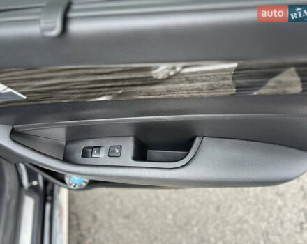 Черный Хендай Соната, объемом двигателя 2.4 л и пробегом 250 тыс. км за 10500 $, фото 15 на Automoto.ua