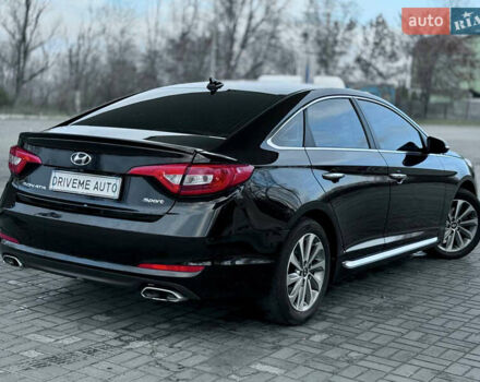 Чорний Хендай Соната, об'ємом двигуна 2.36 л та пробігом 145 тис. км за 9799 $, фото 4 на Automoto.ua