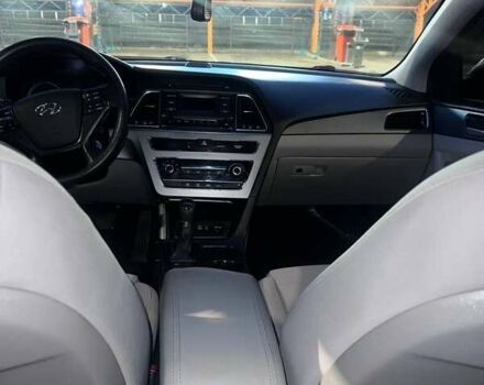 Черный Хендай Соната, объемом двигателя 2.36 л и пробегом 240 тыс. км за 8500 $, фото 14 на Automoto.ua