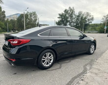 Черный Хендай Соната, объемом двигателя 2.4 л и пробегом 139 тыс. км за 10500 $, фото 4 на Automoto.ua